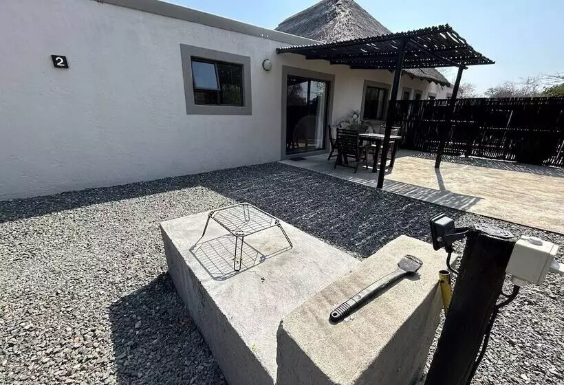 Leadwood Tree Safari Lodge