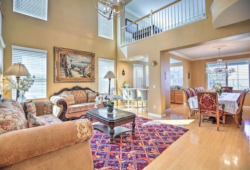 Luxury San Diego Home W/ Pool, Spa & Views!