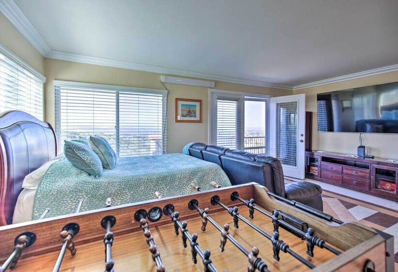 Luxury San Diego Home W/ Pool, Spa & Views!