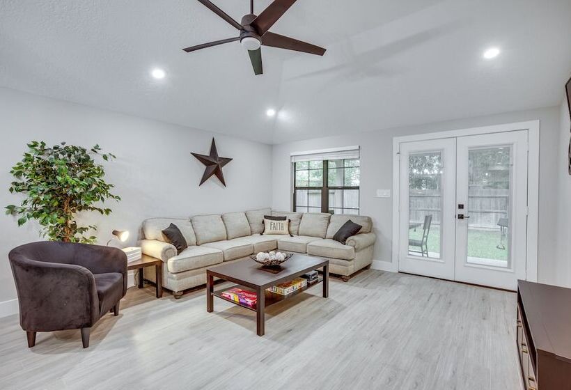 Montgomery Home W/ Patio & Grill: Near Lake Conroe