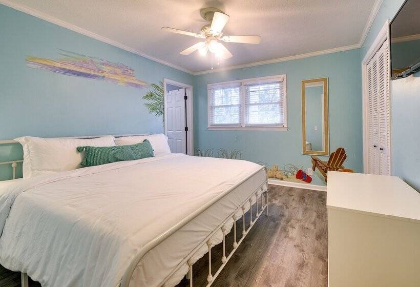 Newly Remodeled Home In North Myrtle Beach!