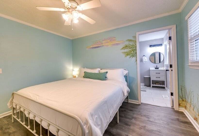 Newly Remodeled Home In North Myrtle Beach!