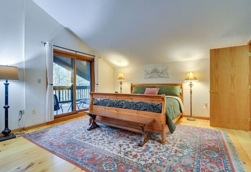 Ski & Golf: Cozy North Conway Mountain Cabin!