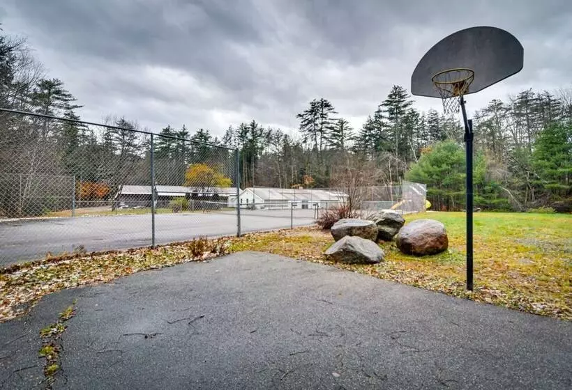 Ski & Golf: Cozy North Conway Mountain Cabin!