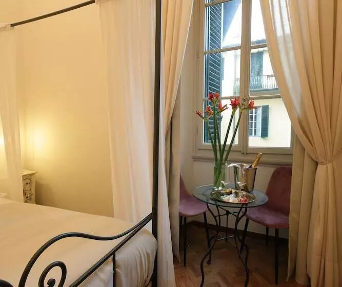 پانسیون Corsini Tintori