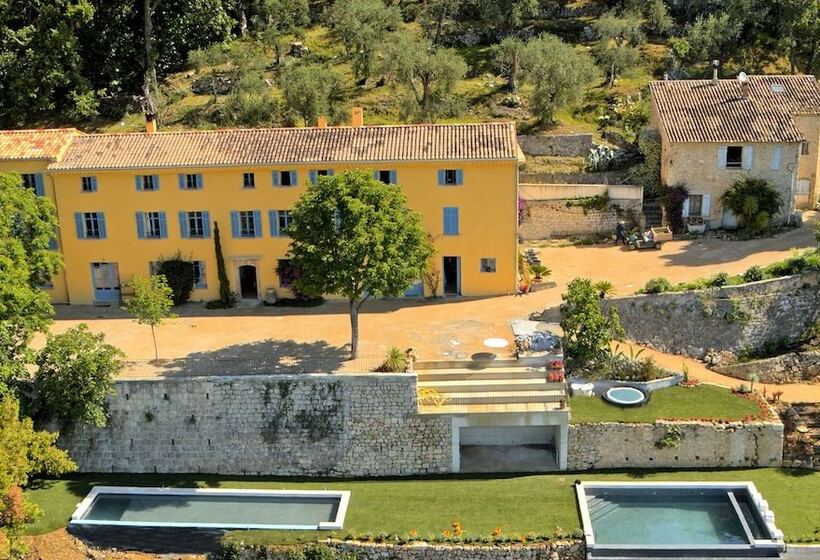 بنسيون Domaine De La Cascade Parfumée