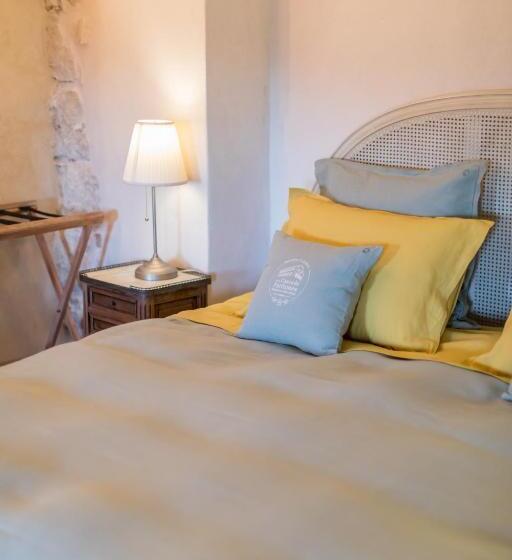 بنسيون Domaine De La Cascade Parfumée