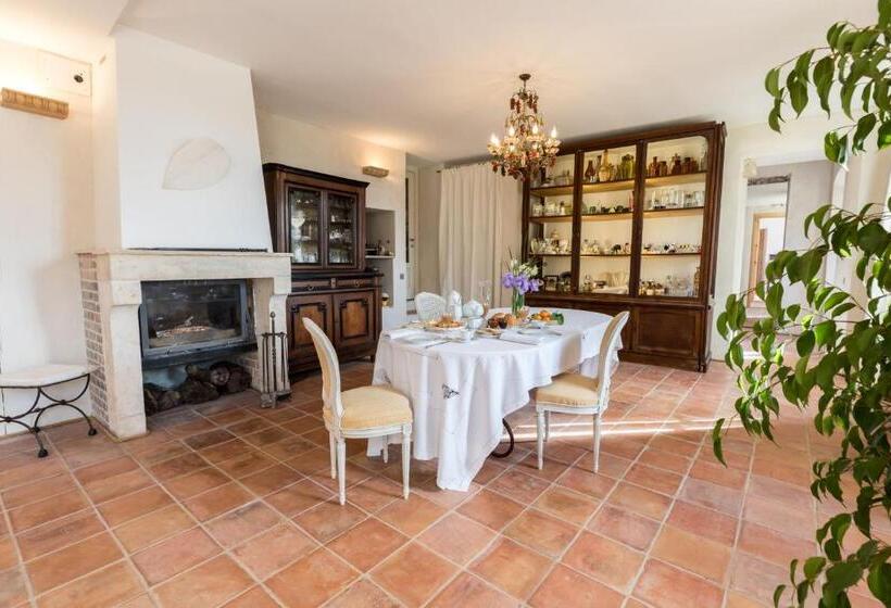 بنسيون Domaine De La Cascade Parfumée