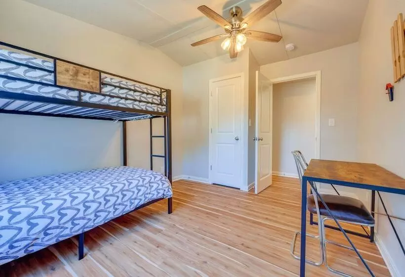 Pet Friendly Canyon Lake Home ~ 3 Mi To Water!