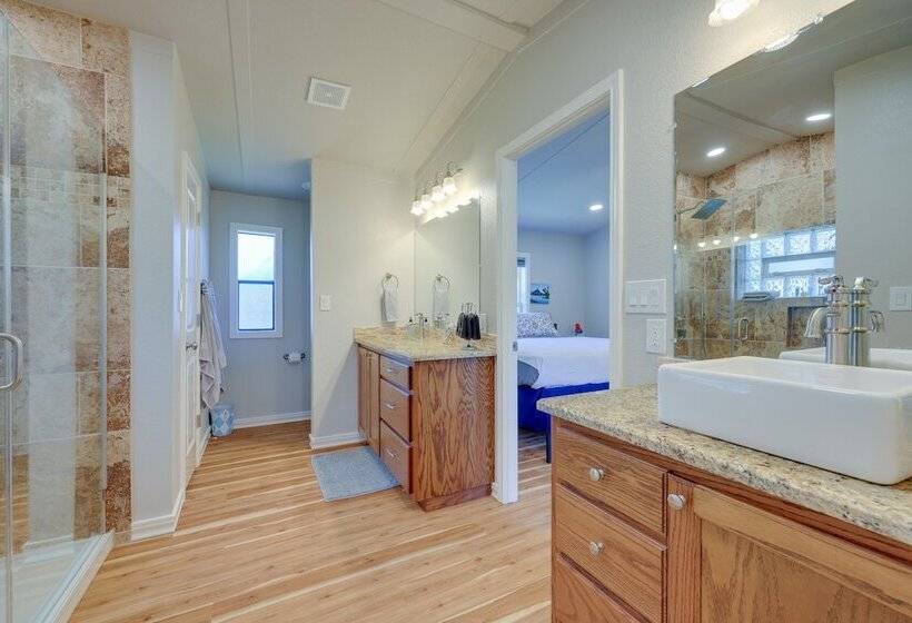 Pet Friendly Canyon Lake Home ~ 3 Mi To Water!