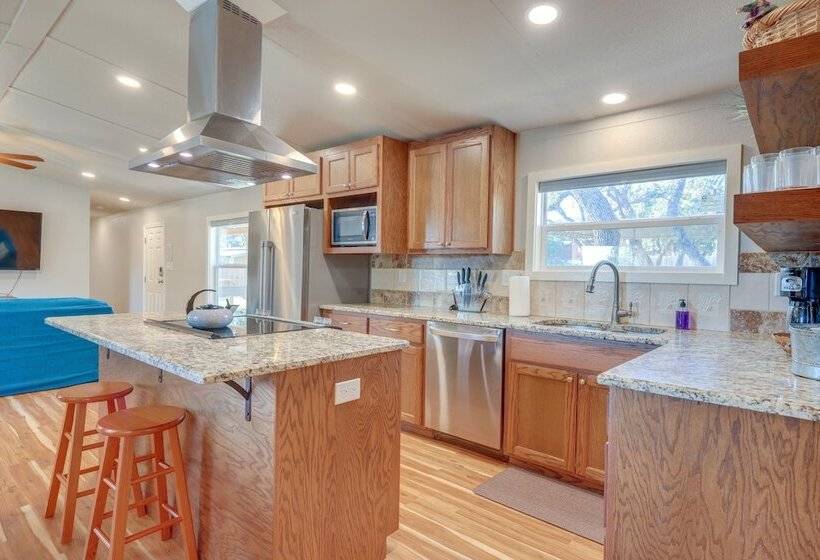 Pet Friendly Canyon Lake Home ~ 3 Mi To Water!