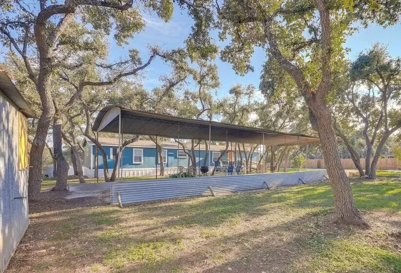 Pet Friendly Canyon Lake Home ~ 3 Mi To Water!