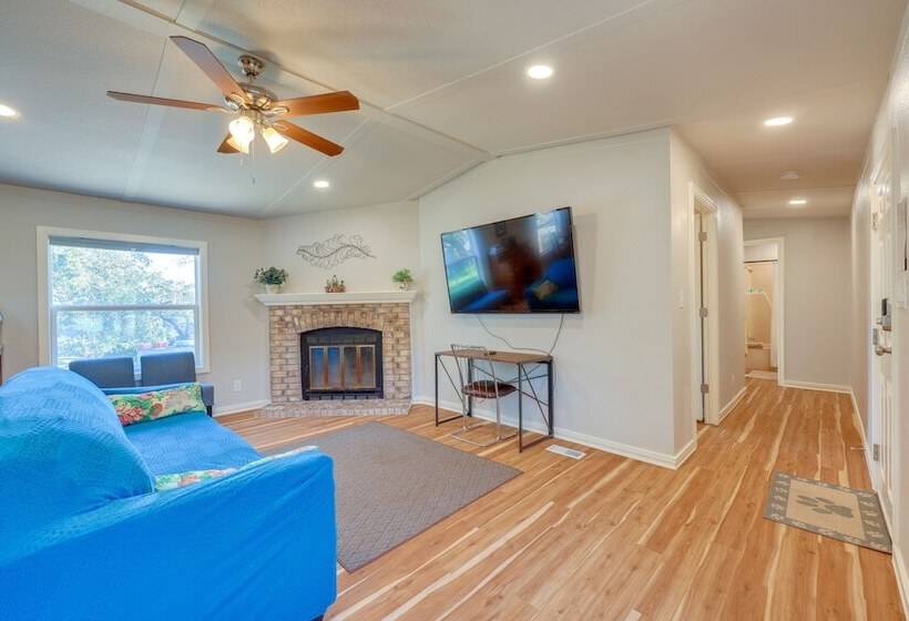 Pet Friendly Canyon Lake Home ~ 3 Mi To Water!