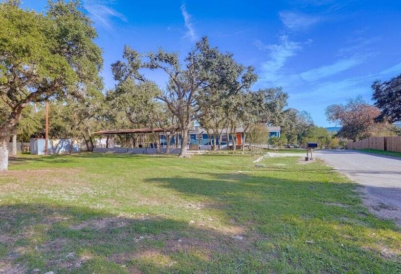 Pet Friendly Canyon Lake Home ~ 3 Mi To Water!
