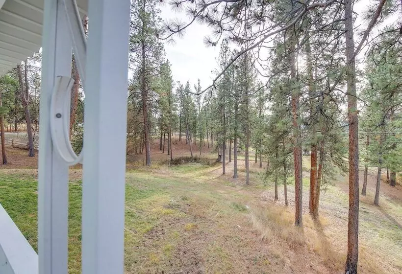 Pet Friendly Montana Abode W/ Balcony & Fireplace!