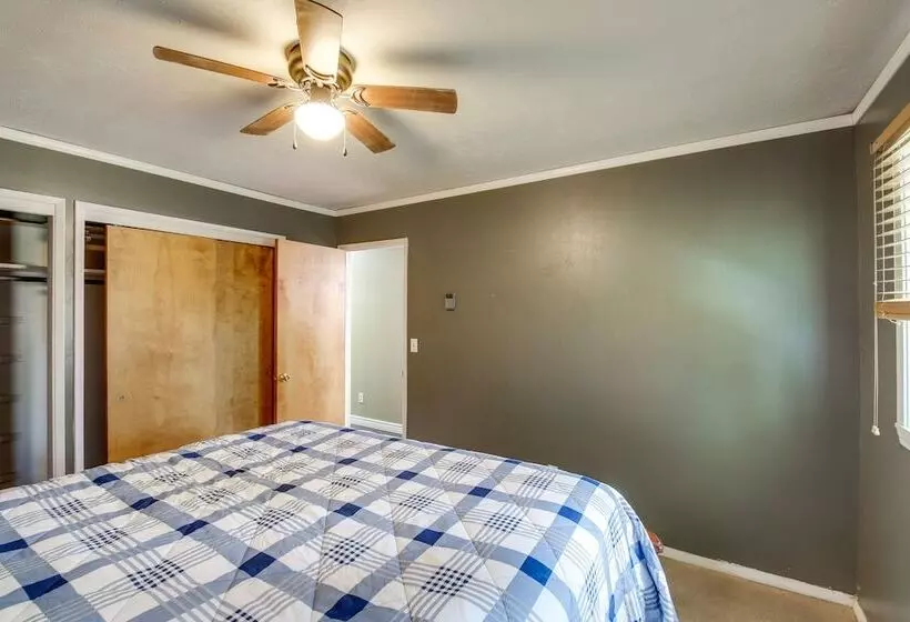 Pet Friendly Montana Abode W/ Balcony & Fireplace!