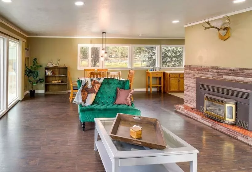 Pet Friendly Montana Abode W/ Balcony & Fireplace!