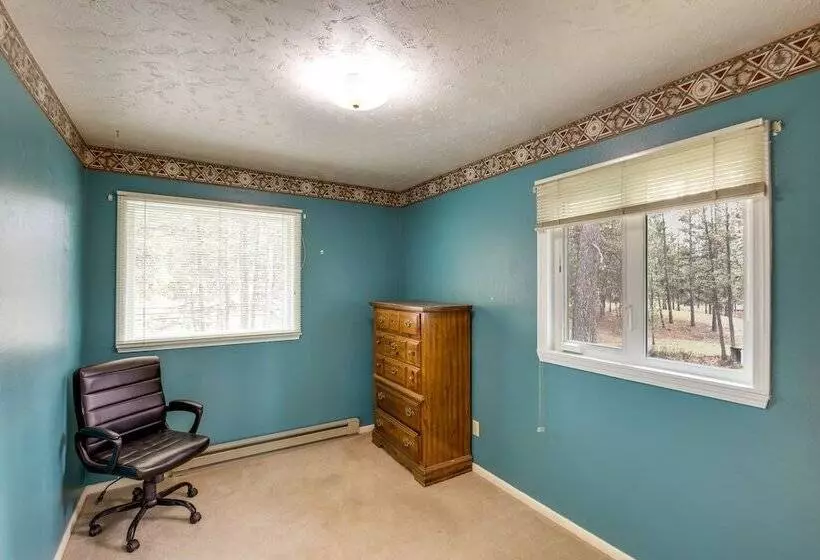 Pet Friendly Montana Abode W/ Balcony & Fireplace!