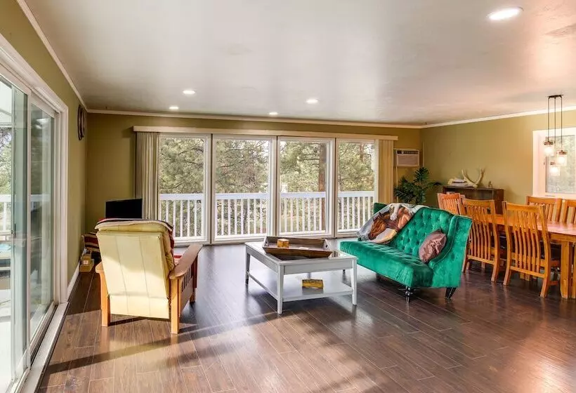 Pet Friendly Montana Abode W/ Balcony & Fireplace!