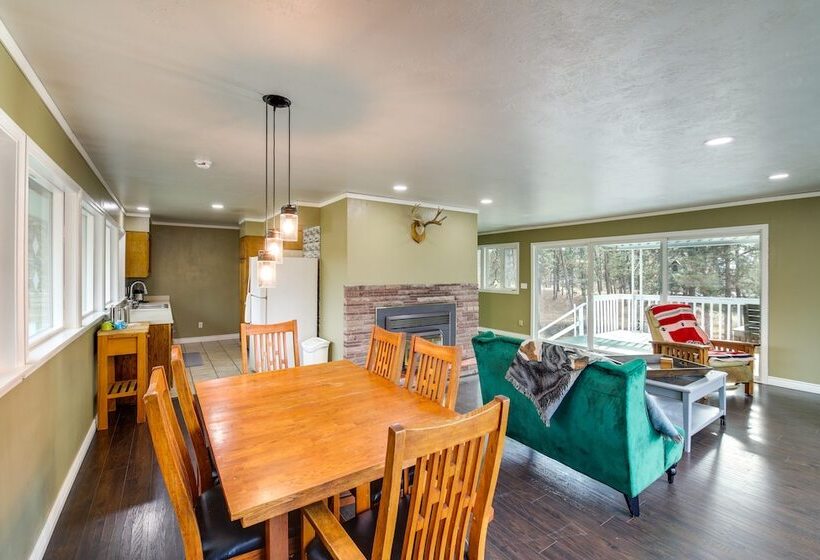 Pet Friendly Montana Abode W/ Balcony & Fireplace!