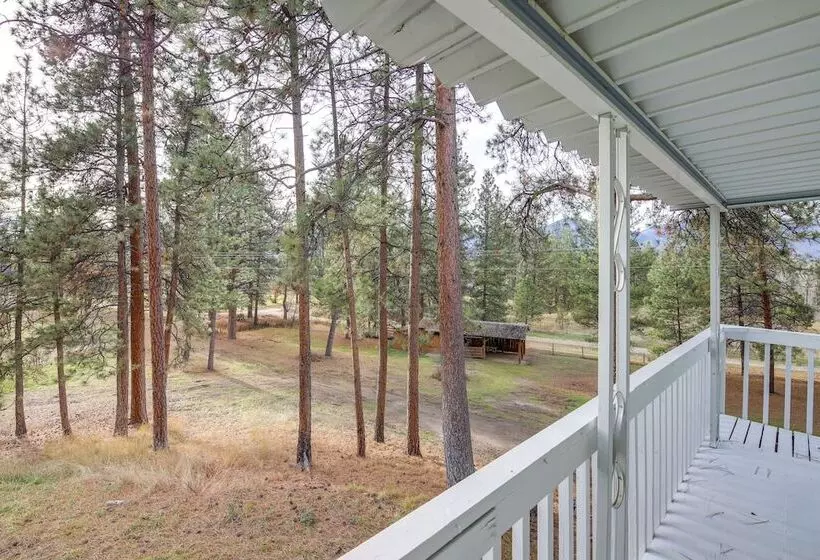 Pet Friendly Montana Abode W/ Balcony & Fireplace!