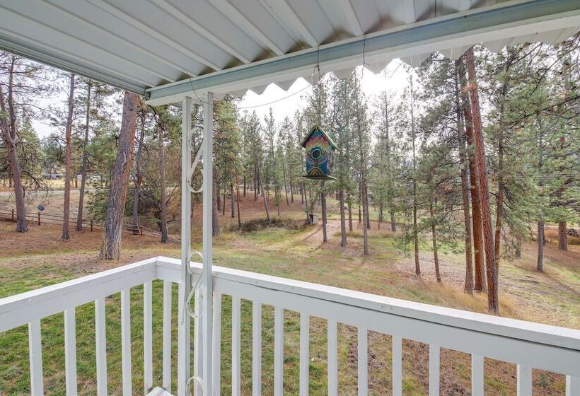 Pet Friendly Montana Abode W/ Balcony & Fireplace!