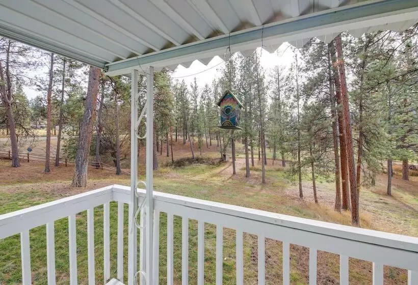 Pet Friendly Montana Abode W/ Balcony & Fireplace!