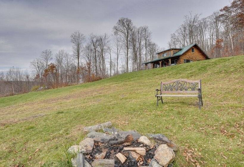 Remote Escape: Vermont Cabin W/ Mountaintop Views!