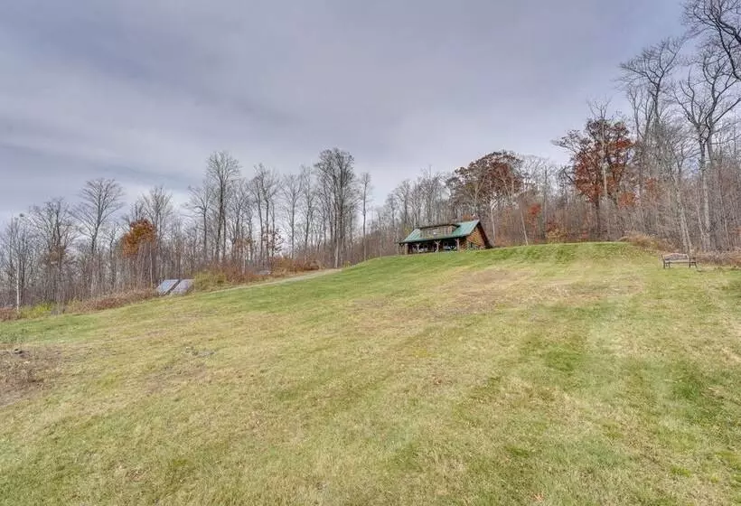 Remote Escape: Vermont Cabin W/ Mountaintop Views!