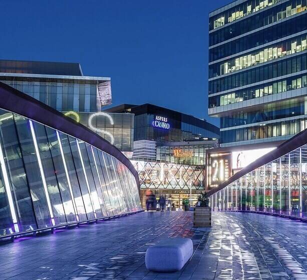 إقامة Immaculate 3 Bed Luxury House In Dagenham London