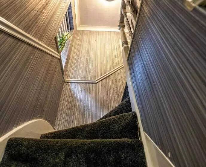 Residenssi Immaculate 3 Bed Luxury House In Dagenham London