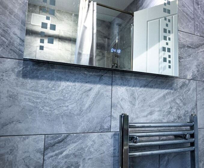 إقامة Immaculate 3 Bed Luxury House In Dagenham London