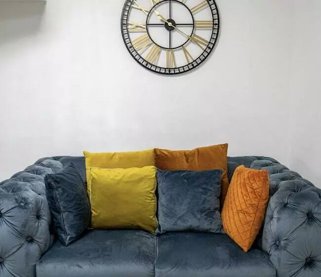 Residenssi Immaculate 3 Bed Luxury House In Dagenham London