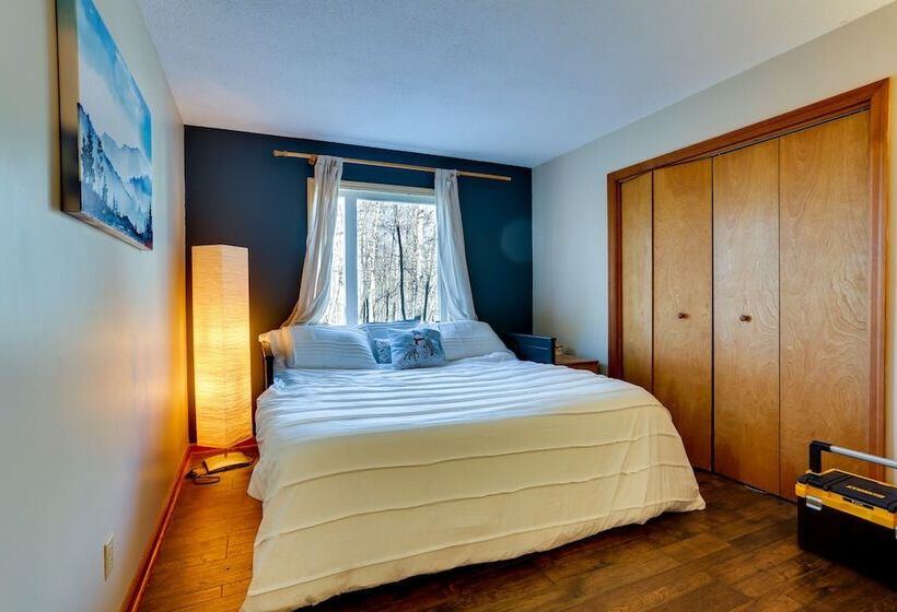 Rustic Masthope Mountain Retreat W/ Private Sauna!