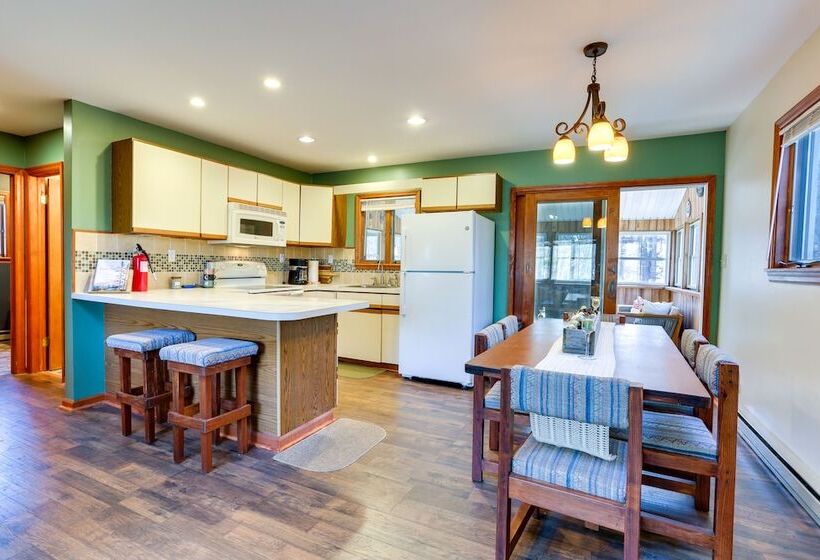 Rustic Masthope Mountain Retreat W/ Private Sauna!