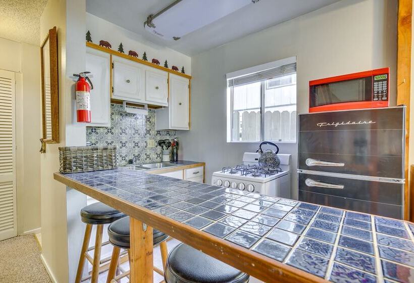 Serene Sugarloaf Cabin ~ 6 Mi To Big Bear Resort