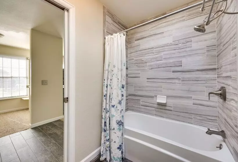 Spacious Colorado Springs Home With Fire Pit!