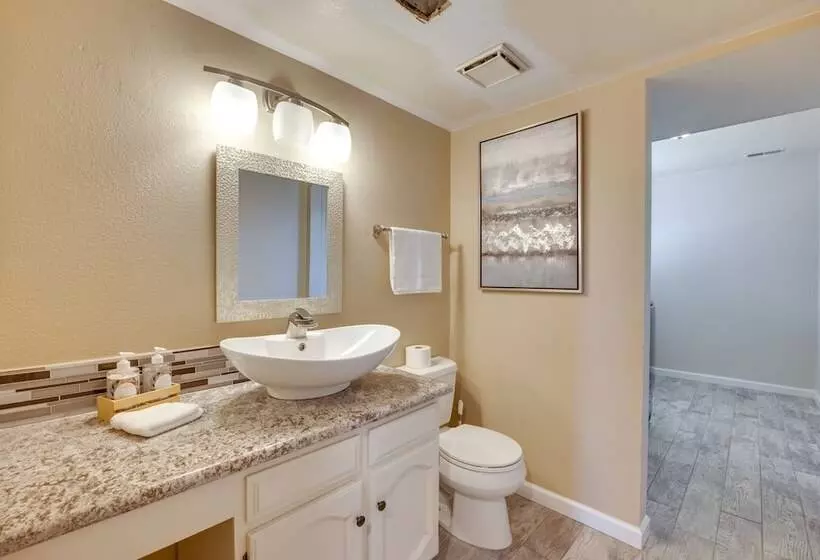 Spacious Colorado Springs Home With Fire Pit!