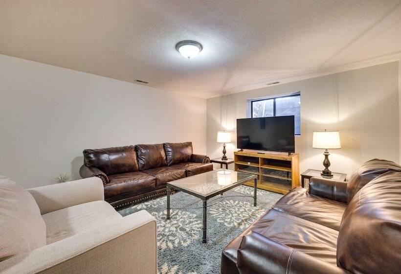 Spacious Colorado Springs Home With Fire Pit!