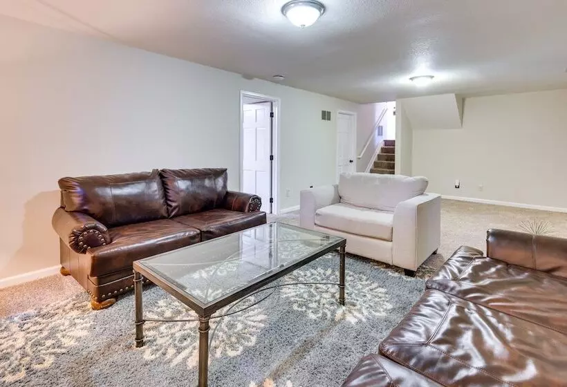 Spacious Colorado Springs Home With Fire Pit!