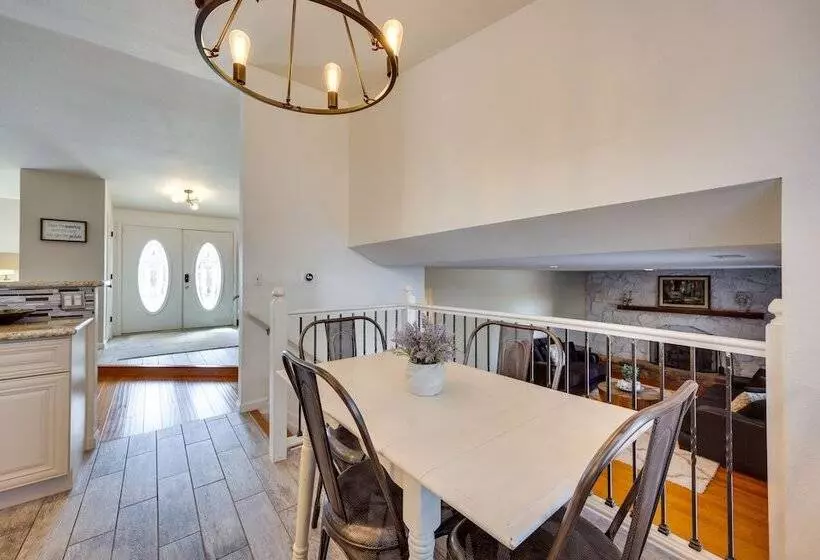 Spacious Colorado Springs Home With Fire Pit!