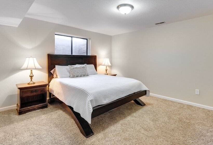 Spacious Colorado Springs Home With Fire Pit!