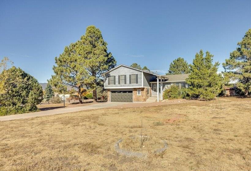 Spacious Colorado Springs Home With Fire Pit!