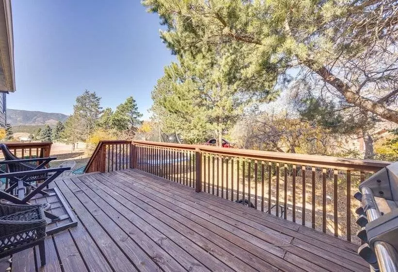 Spacious Colorado Springs Home With Fire Pit!