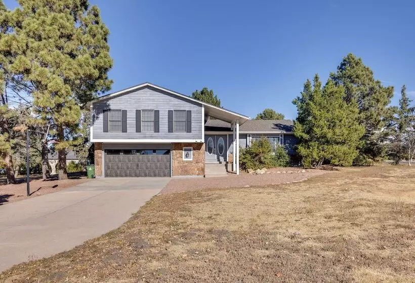 Spacious Colorado Springs Home With Fire Pit!
