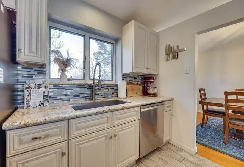 Spacious Colorado Springs Home With Fire Pit!