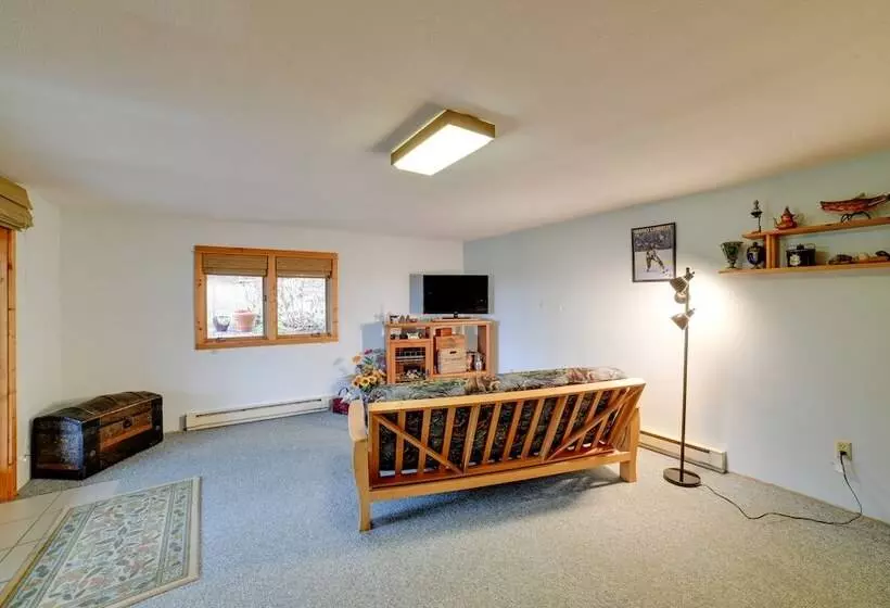 Spacious Finger Lakes Home W/ Mountain Views