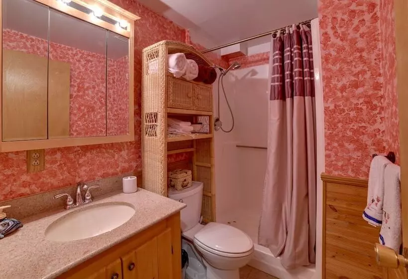 Spacious Finger Lakes Home W/ Mountain Views