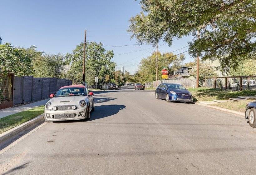 Stylish Austin Home W/ Hot Tub: 3 Mi To Downtown!