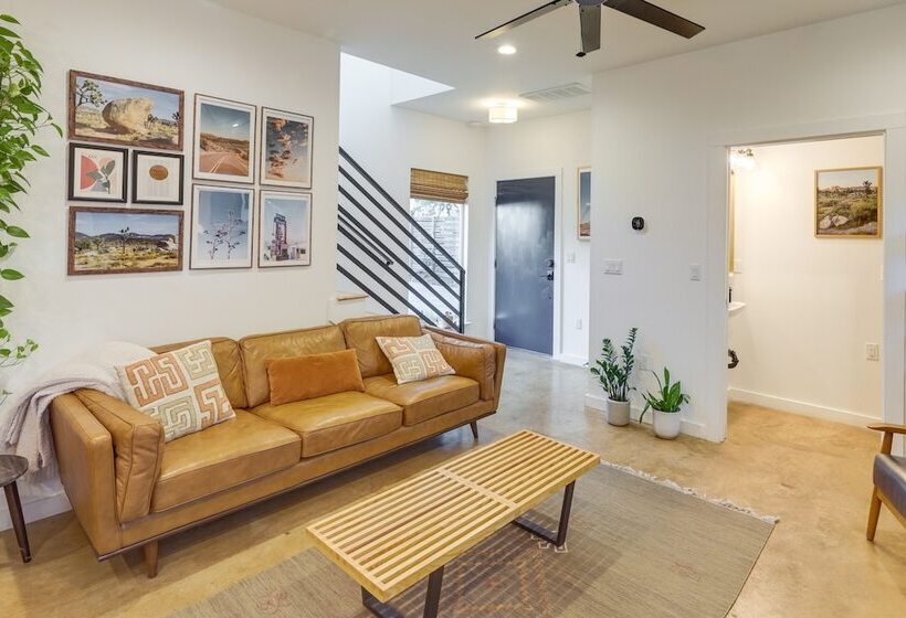 Stylish Austin Home W/ Hot Tub: 3 Mi To Downtown!
